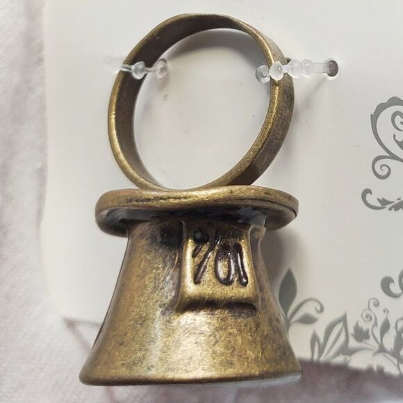 Disney Alice in Wonderland Mad Hatter Ring NIP - Picture 2 of 7